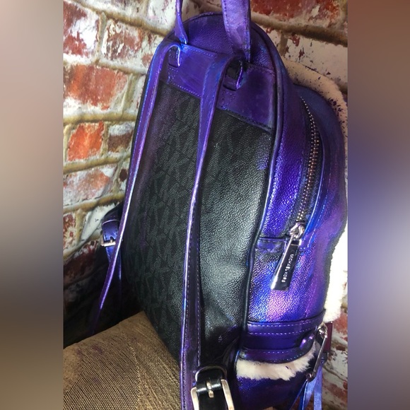 Michael Kors Metallic Purple Blu Multi Color Leather Backpack W/Faux Fur - Picture 3 of 14